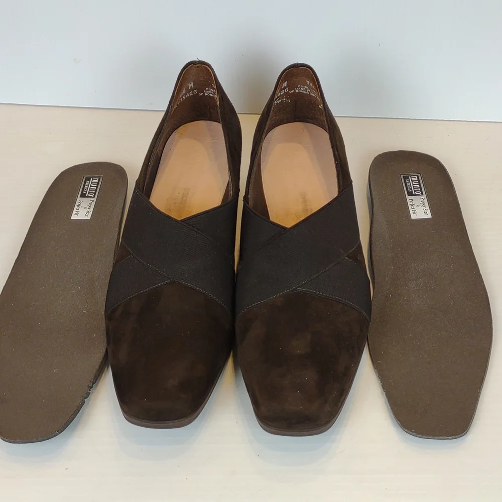 Munro American Zena Brwn Suede Slip-On Walking Wedge Black Elastic Crossing Gore